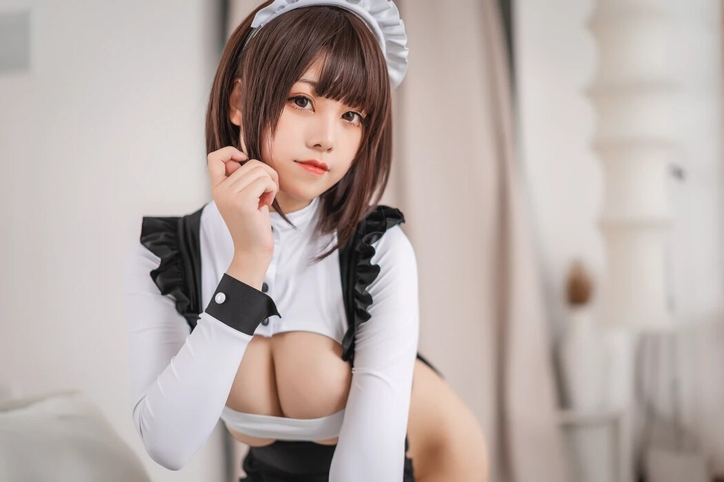 Coser@蜜汁猫裘 Vol.094 高叉女仆