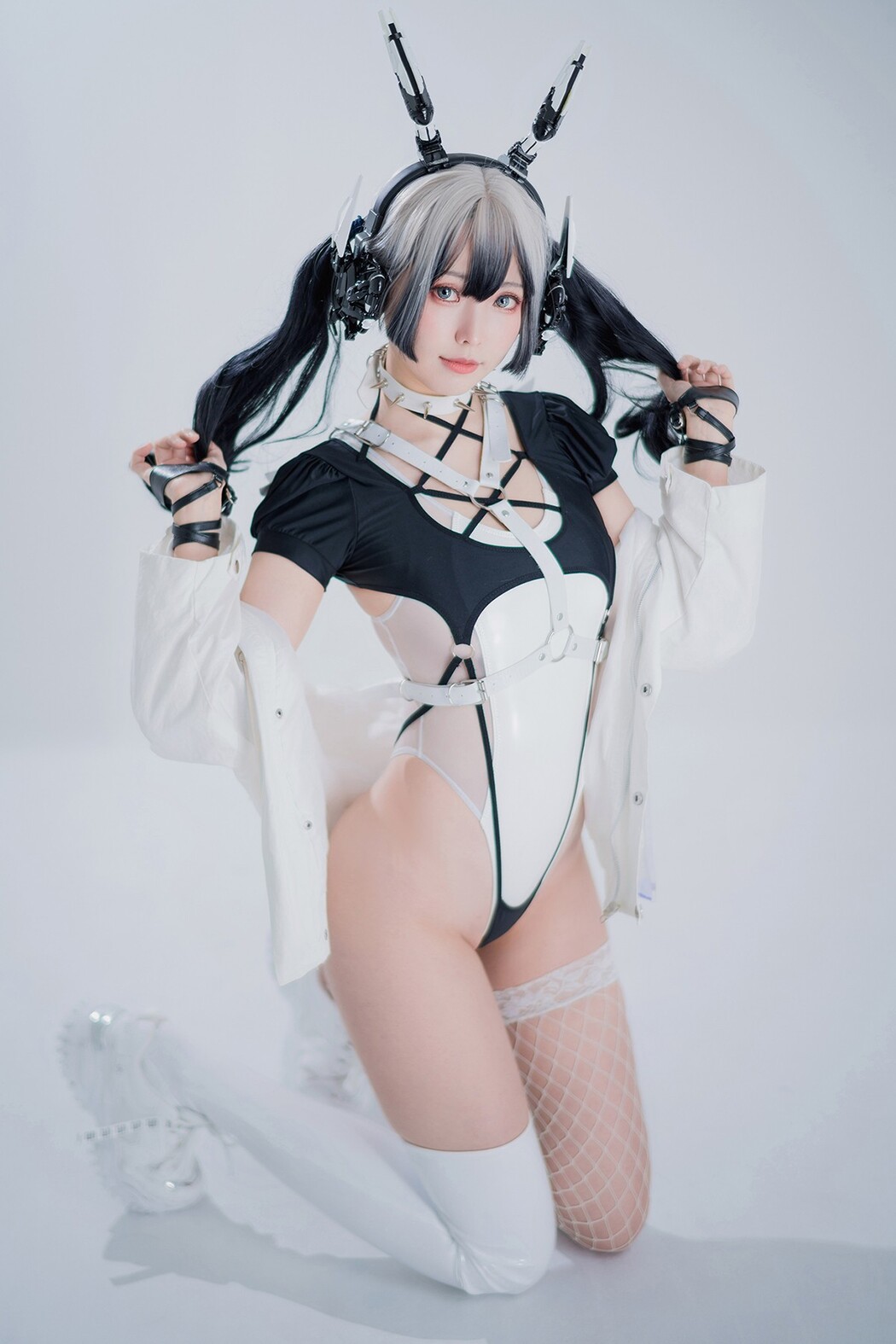 Coser@Ely – Cyber Girl Blanche Cover Photo