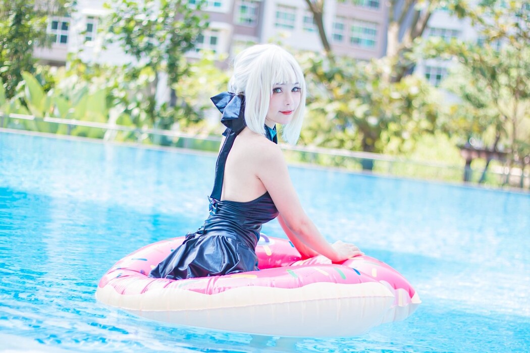 Coser@Kitkat Cosplay 9 – Saber Alter Swimsuit