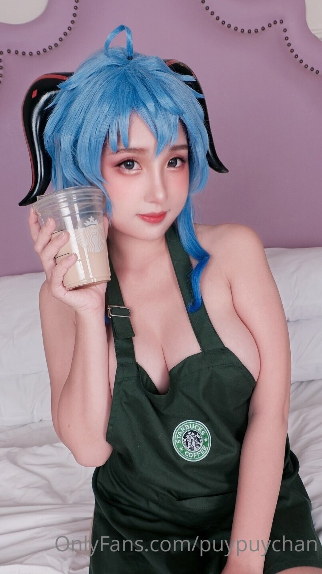 Coser@PuyPuy Chan – Ganyu Starbucks