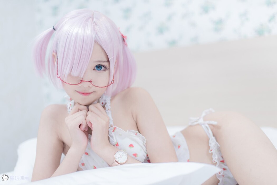 Coser@兔玩映画 Vol.016 草莓裙