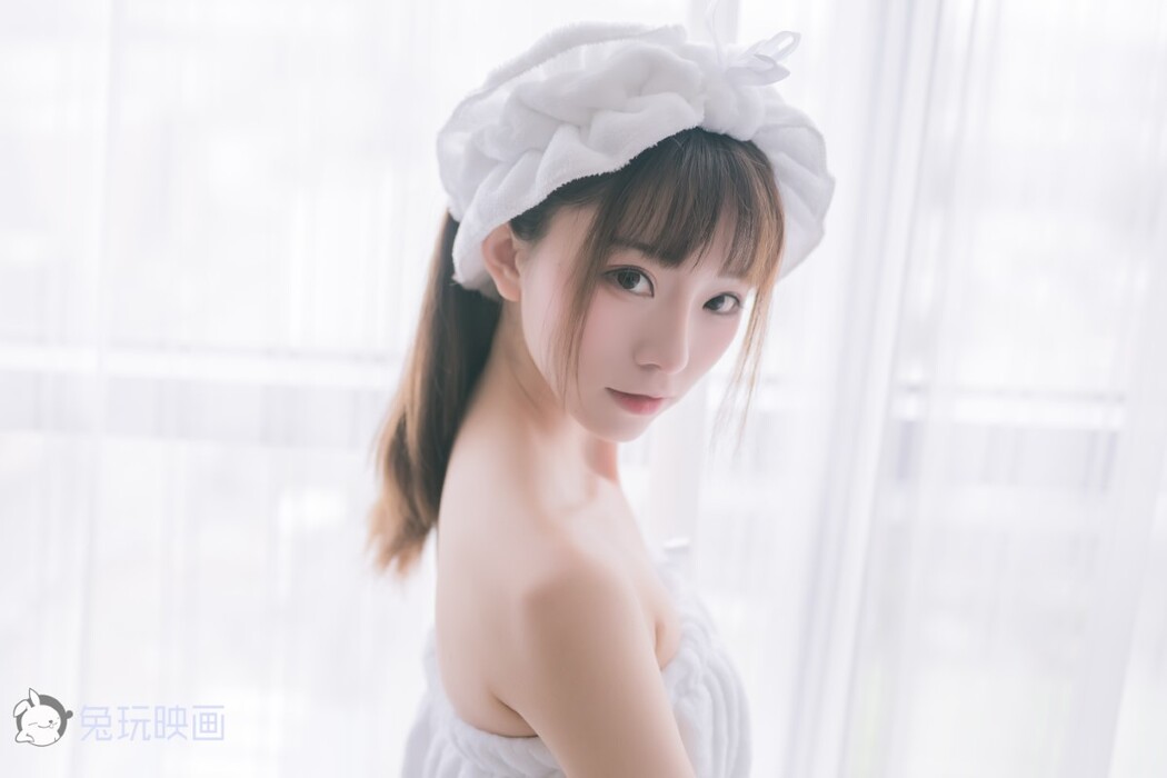 Coser@兔玩映画 Vol.019 纯白浴巾