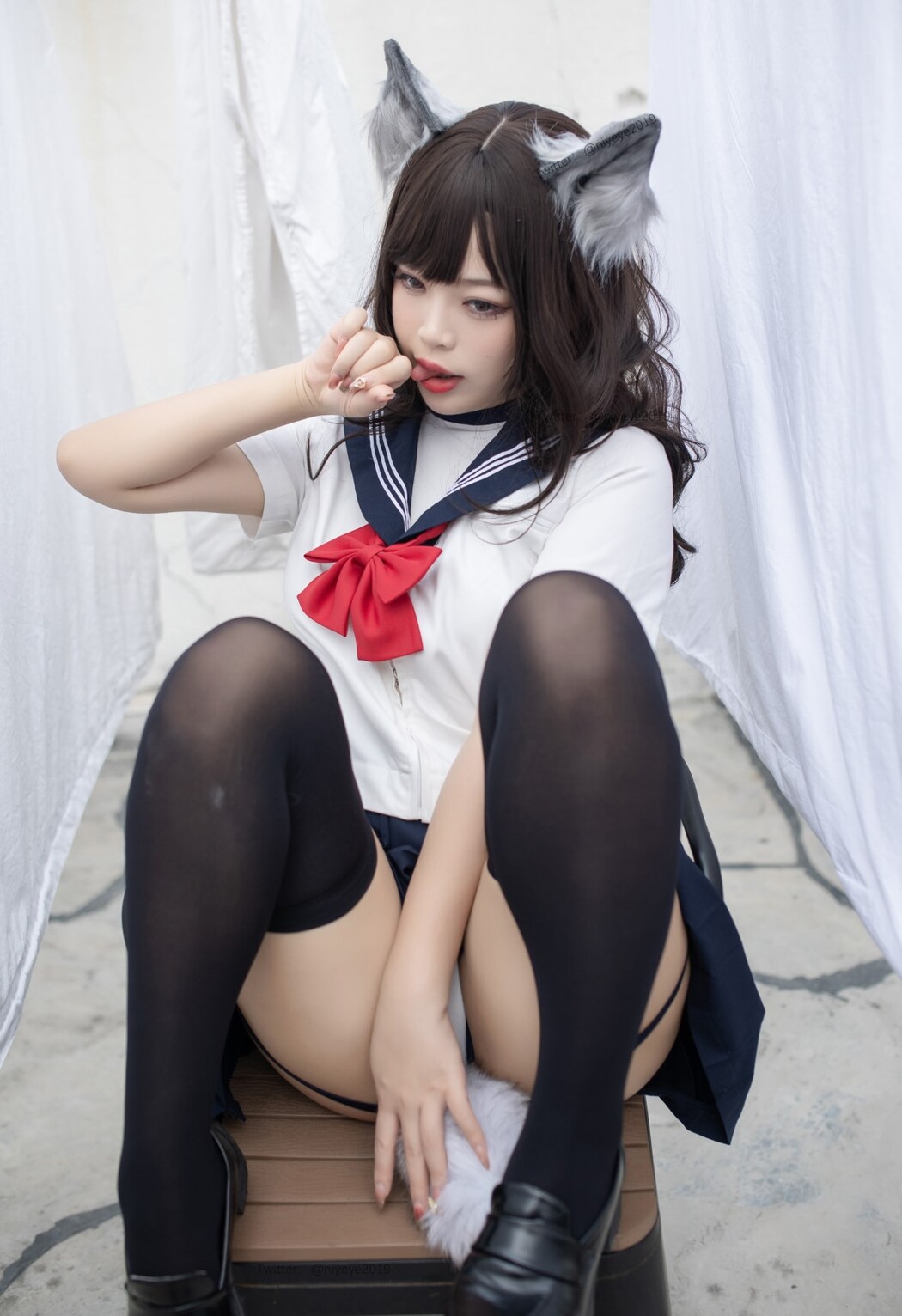 Coser@白烨 Vol.047 魅惑狼姐姐 室外