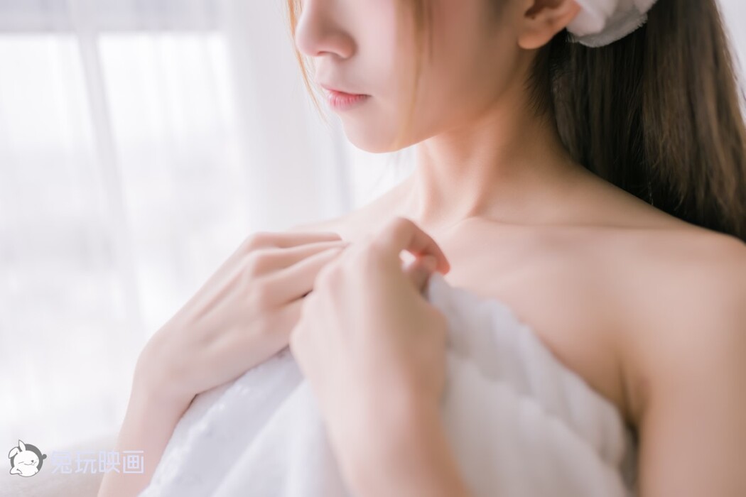 Coser@兔玩映画 Vol.019 纯白浴巾