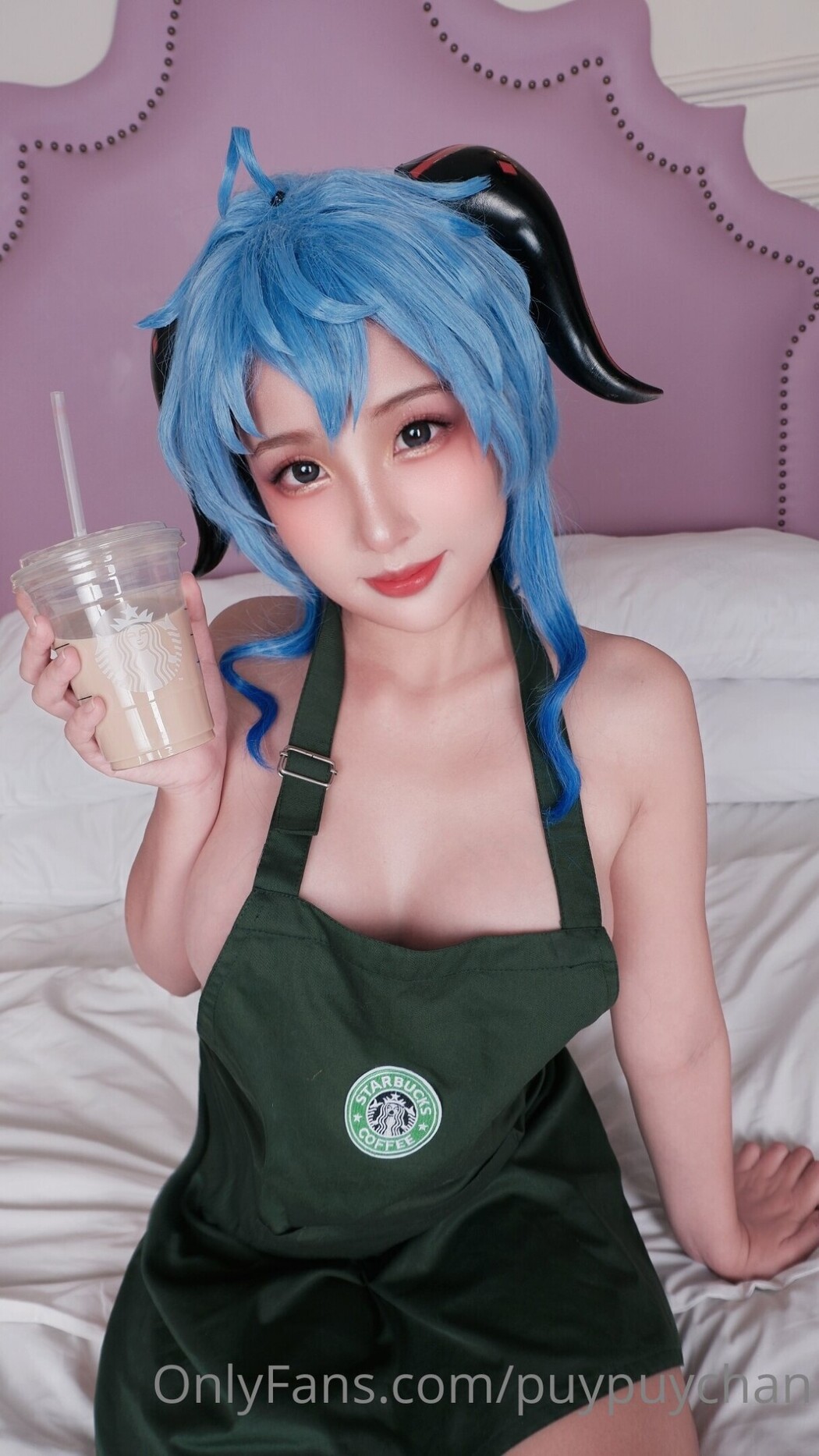 Coser@PuyPuy Chan – Ganyu Starbucks