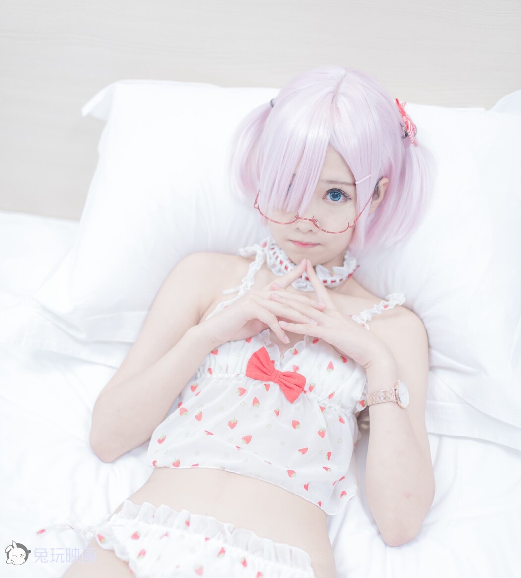 Coser@兔玩映画 Vol.016 草莓裙