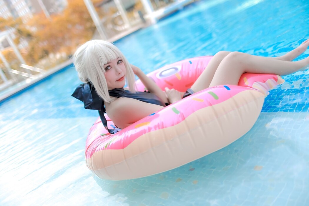 Coser@Kitkat Cosplay 9 – Saber Alter Swimsuit