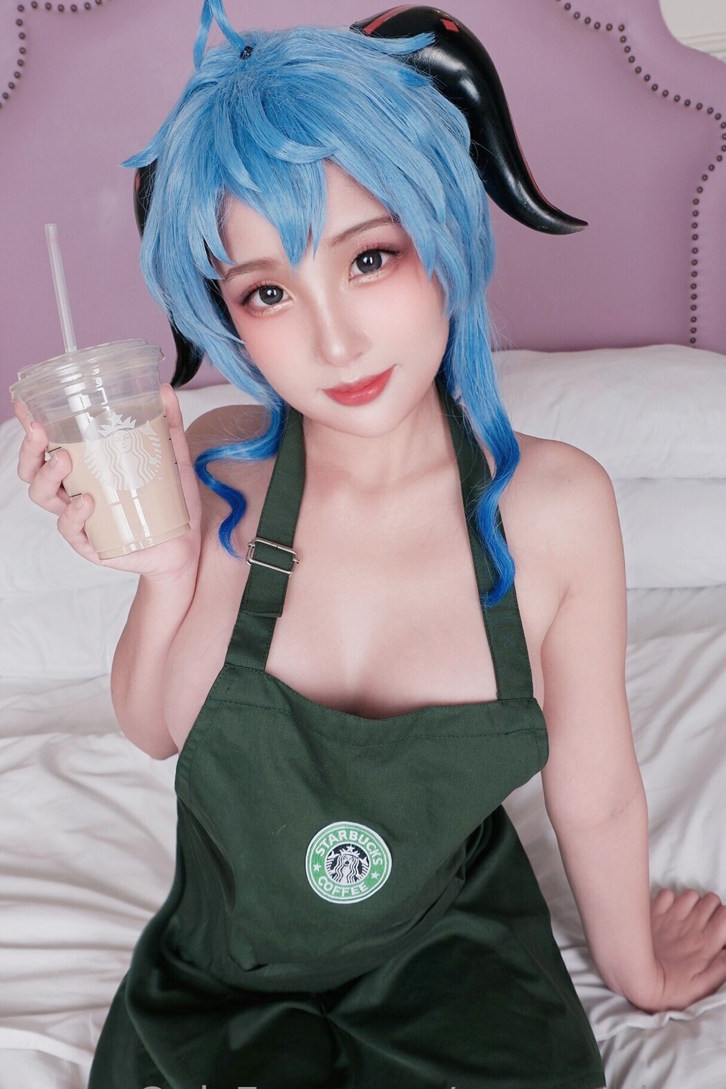 Coser@PuyPuy Chan – Ganyu Starbucks Cover Photo