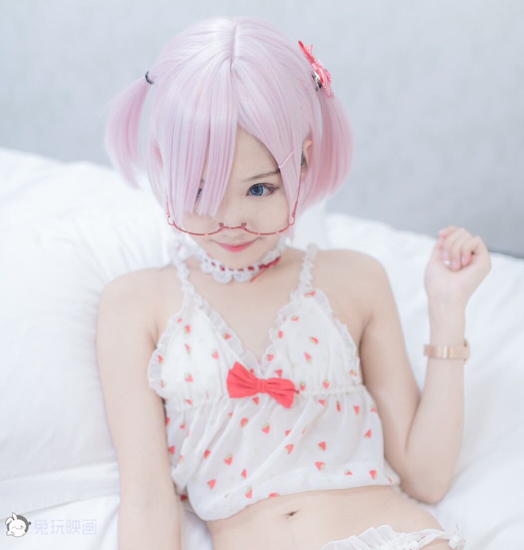 Coser@兔玩映画 Vol.016 草莓裙