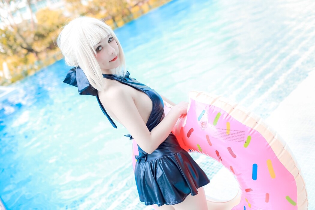 Coser@Kitkat Cosplay 9 – Saber Alter Swimsuit