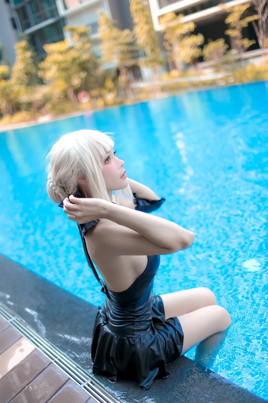 Coser@Kitkat Cosplay 9 – Saber Alter Swimsuit