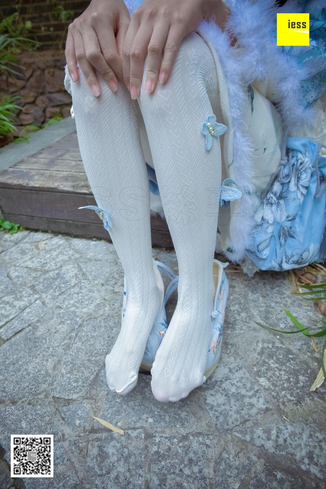 Silk Xiangjia 122 Mumu "Hanfu Embroidered Shoes and White Socks" [IESS Weird Interesting Direction]