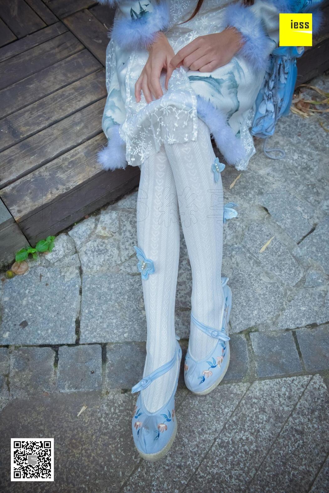 Silk Xiangjia 122 Mumu "Hanfu Embroidered Shoes and White Socks" [IESS Weird Interesting Direction]