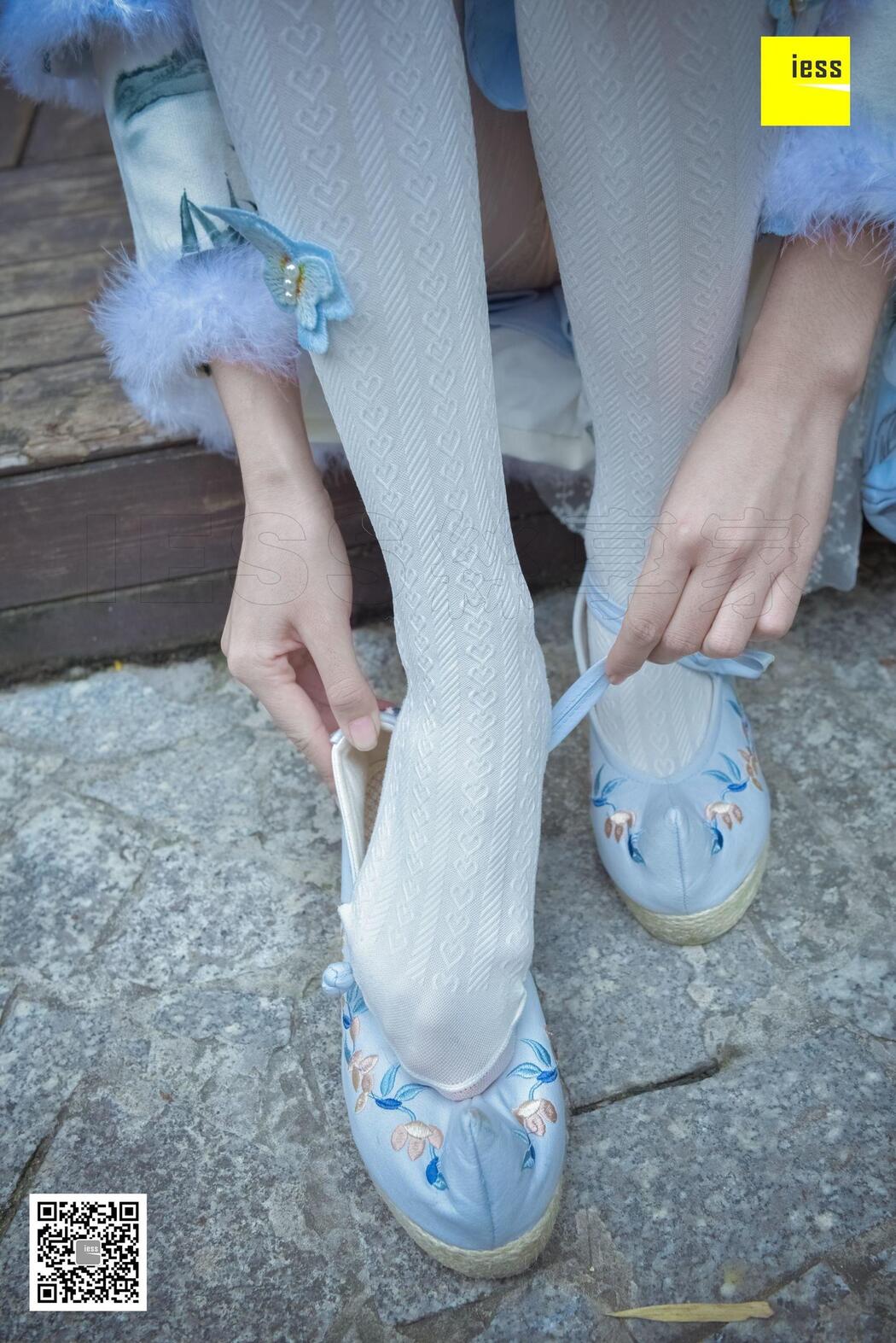 Silk Xiangjia 122 Mumu "Hanfu Embroidered Shoes and White Socks" [IESS Weird Interesting Direction]