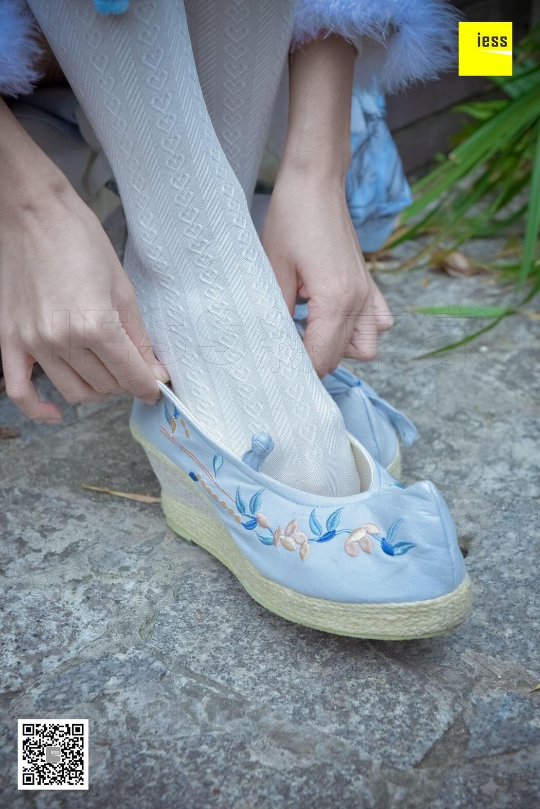 Silk Xiangjia 122 Mumu "Hanfu Embroidered Shoes and White Socks" [IESS Weird Interesting Direction]
