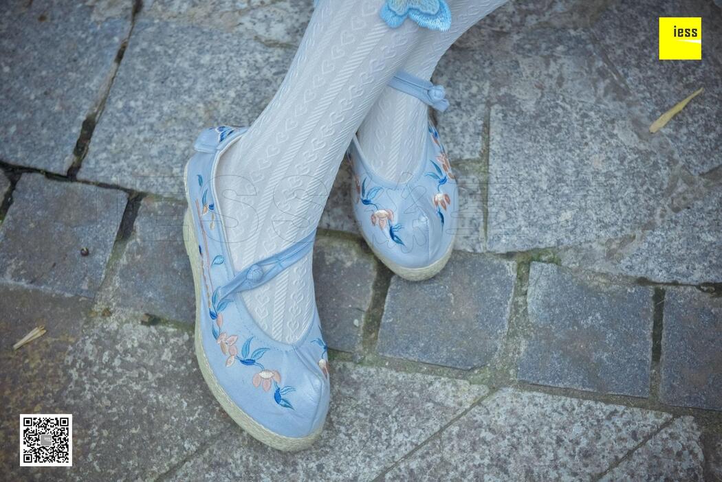 Silk Xiangjia 122 Mumu "Hanfu Embroidered Shoes and White Socks" [IESS Weird Interesting Direction]