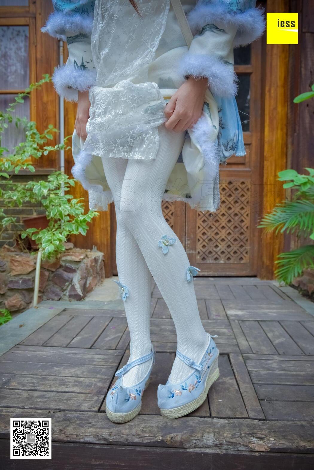 Silk Xiangjia 122 Mumu "Hanfu Embroidered Shoes and White Socks" [IESS Weird Interesting Direction]