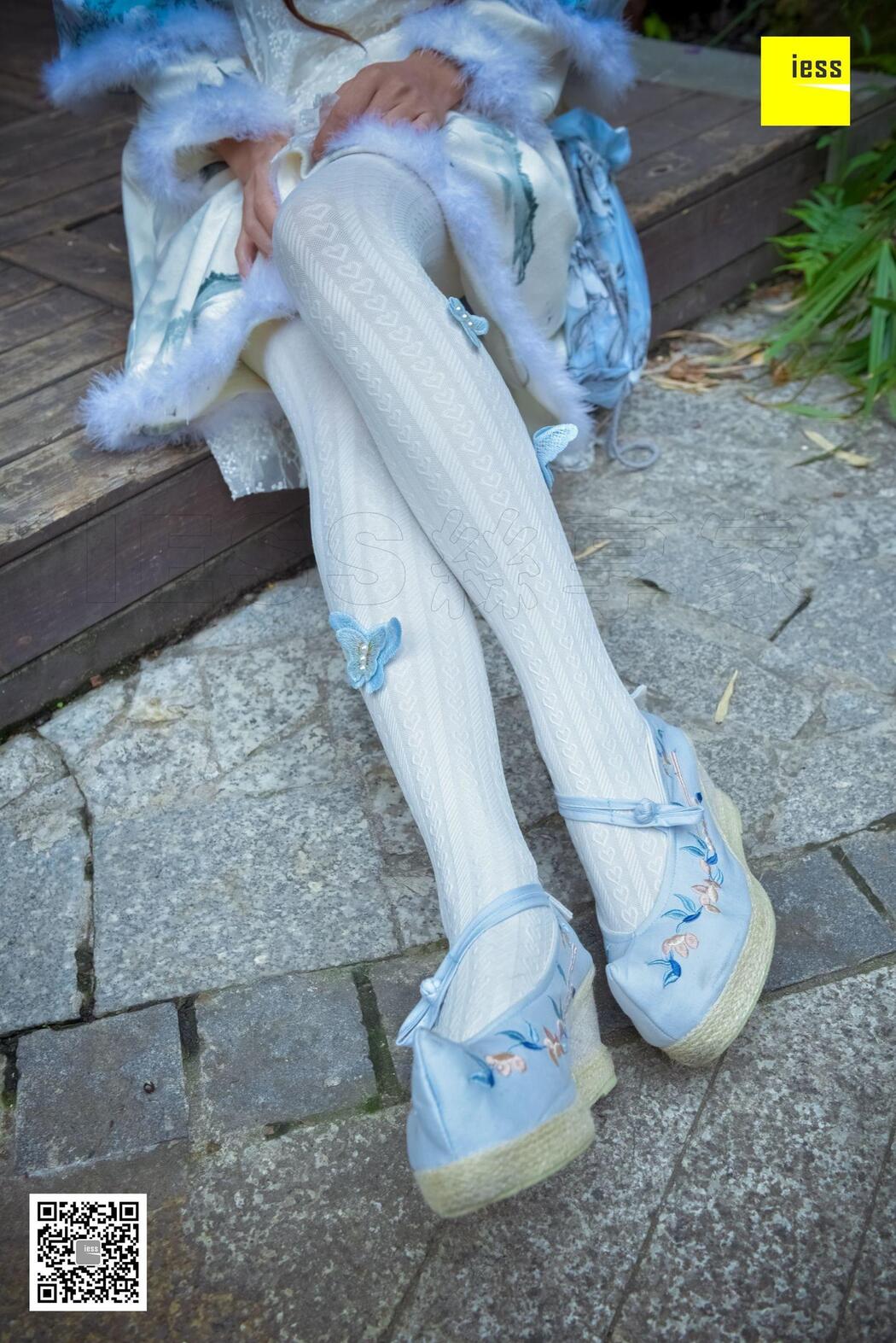 Silk Xiangjia 122 Mumu "Hanfu Embroidered Shoes and White Socks" [IESS Weird Interesting Direction]