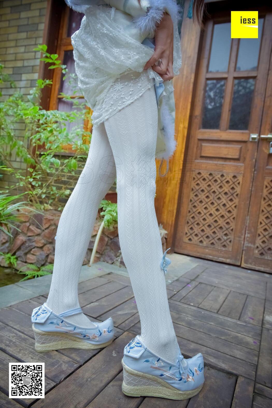Silk Xiangjia 122 Mumu "Hanfu Embroidered Shoes and White Socks" [IESS Weird Interesting Direction]