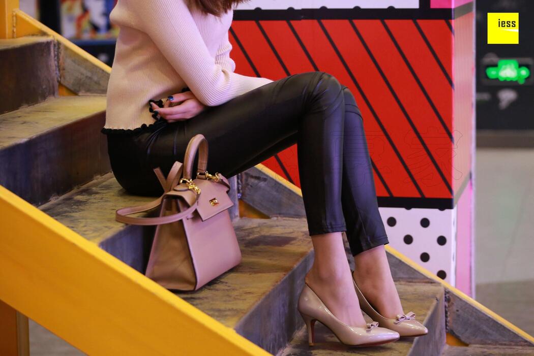 Qiqi "Qiqi Deducts Silk with Leather Pants" [异思趣向IESS] Sixiangjia 176
