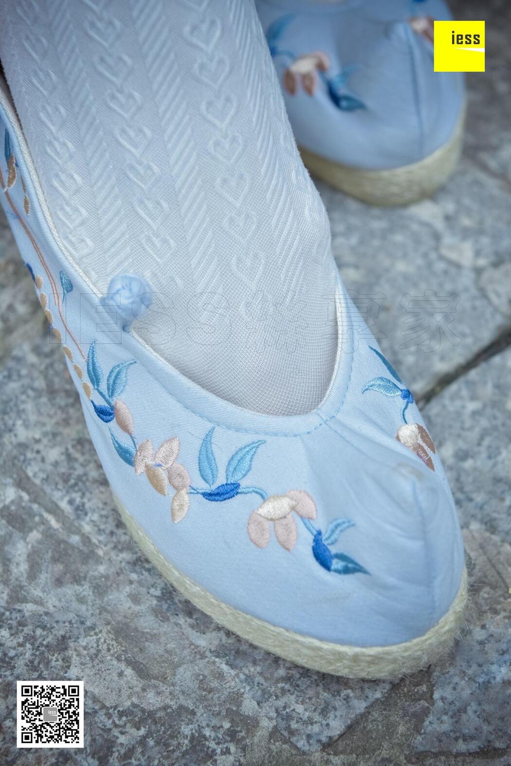 Silk Xiangjia 122 Mumu "Hanfu Embroidered Shoes and White Socks" [IESS Weird Interesting Direction]