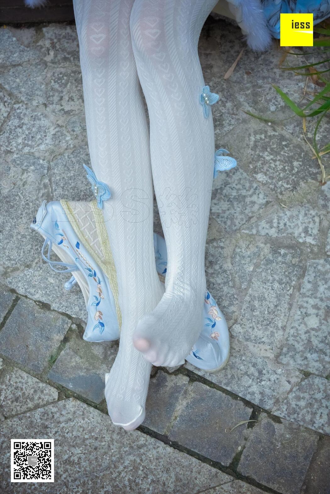 Silk Xiangjia 122 Mumu "Hanfu Embroidered Shoes and White Socks" [IESS Weird Interesting Direction]