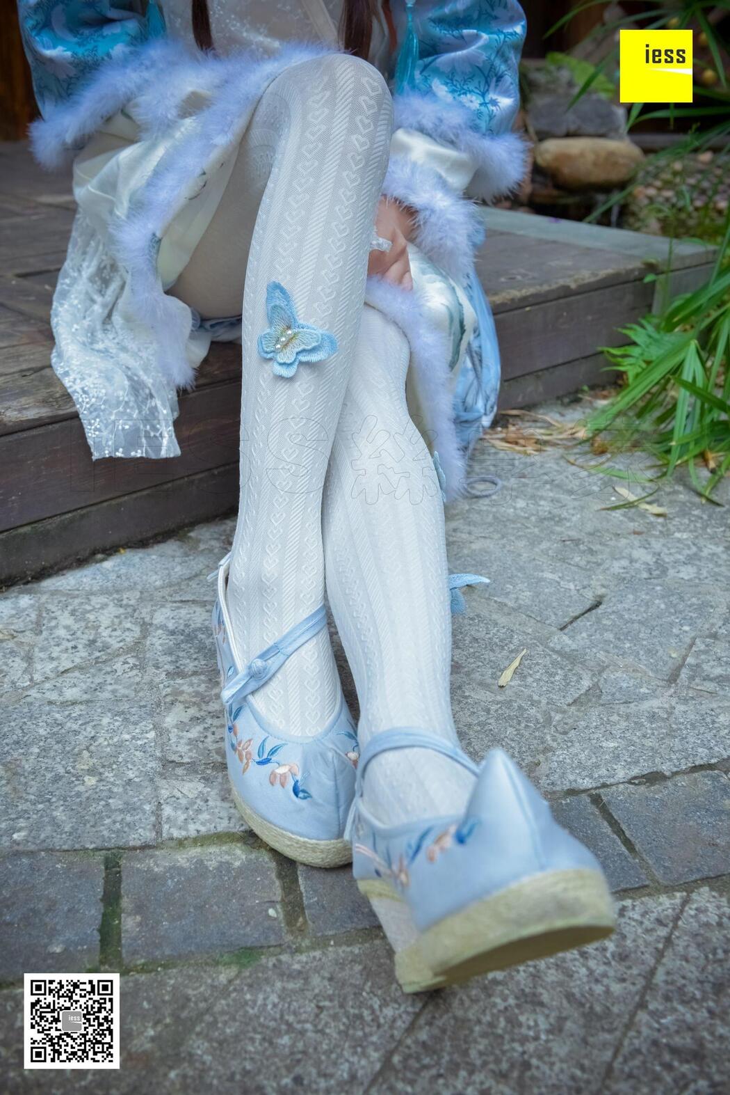 Silk Xiangjia 122 Mumu "Hanfu Embroidered Shoes and White Socks" [IESS Weird Interesting Direction]