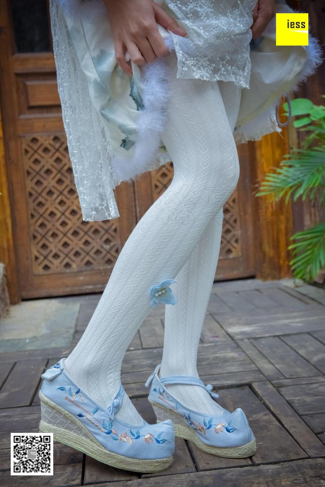 Silk Xiangjia 122 Mumu "Hanfu Embroidered Shoes and White Socks" [IESS Weird Interesting Direction]