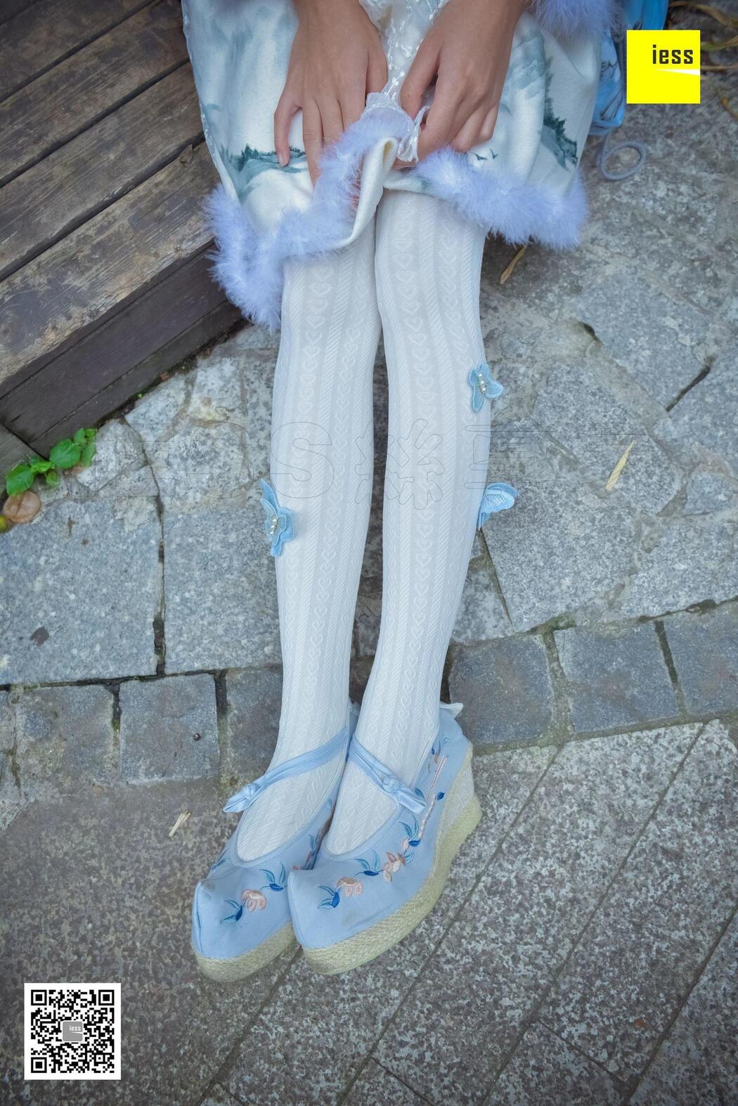 Silk Xiangjia 122 Mumu "Hanfu Embroidered Shoes and White Socks" [IESS Weird Interesting Direction]