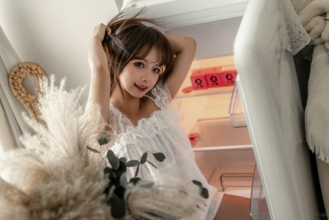 Coser@蠢沫沫 Vol.102 大象 白睡衣