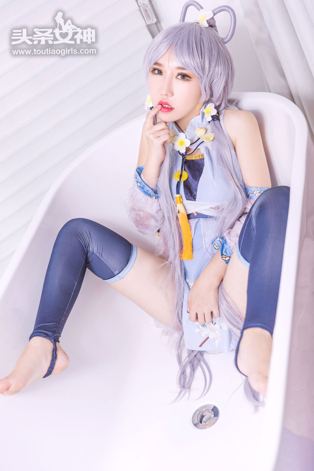 Xinxin "Tianyi Doll" [Headline Goddess]