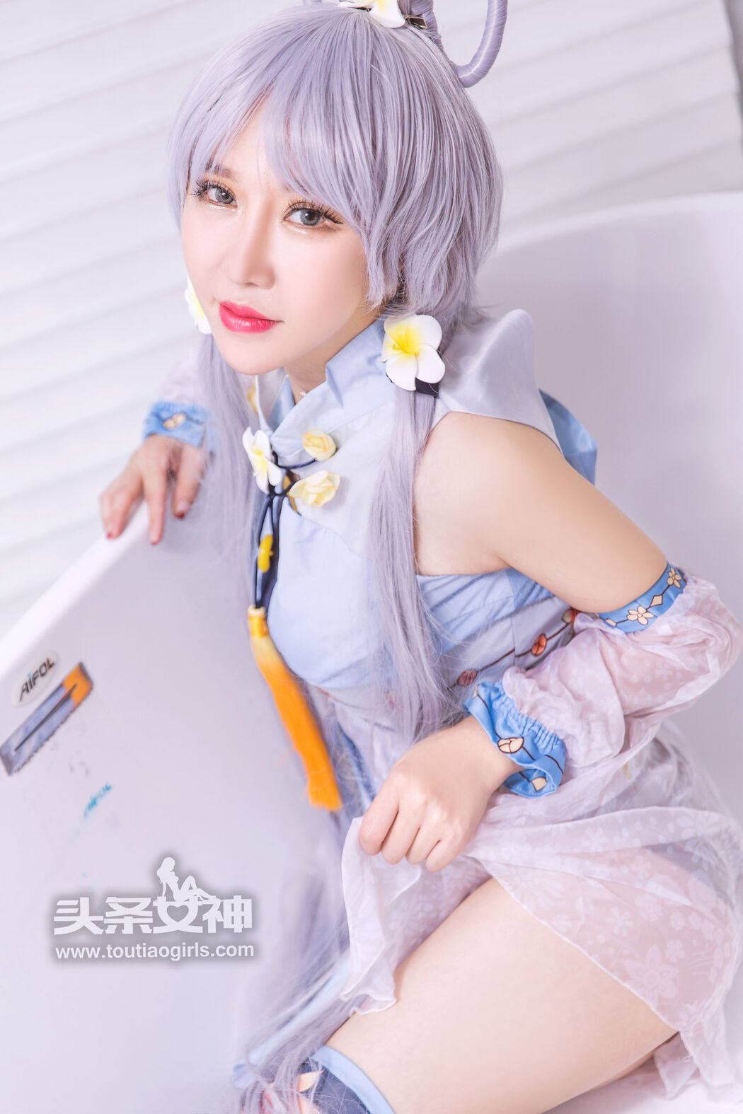 Xinxin "Tianyi Doll" [Headline Goddess]