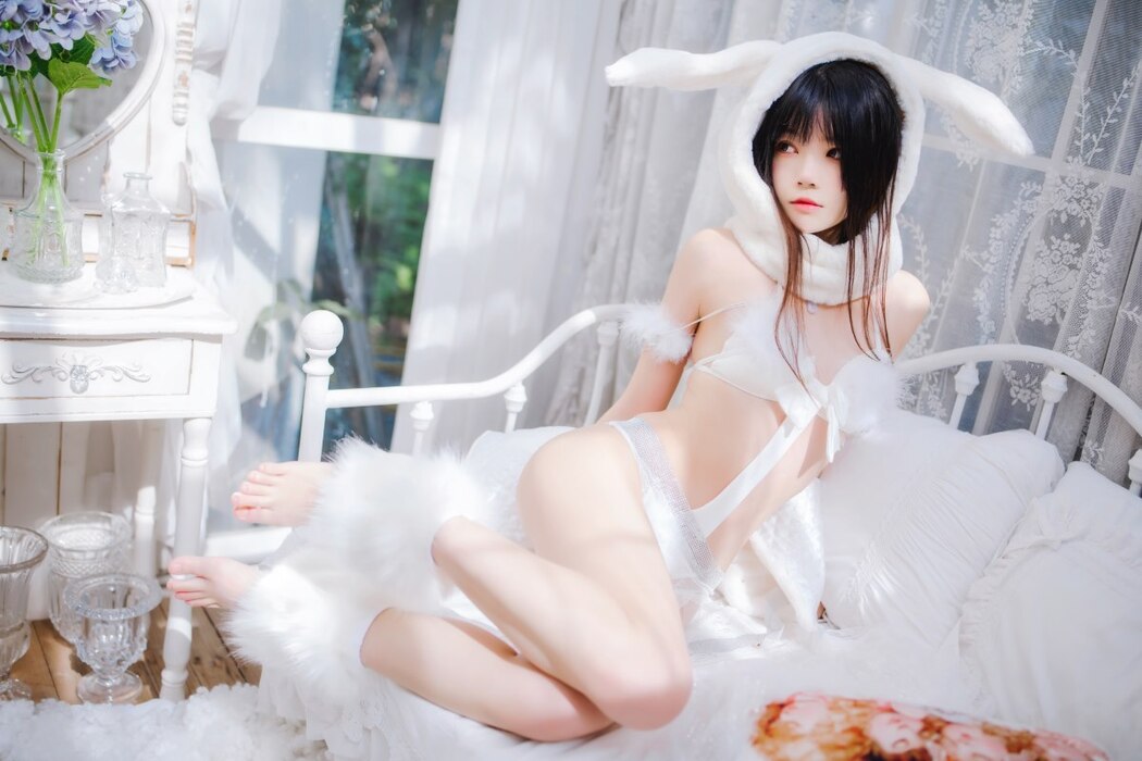 Coser@桜桃喵 Vol.142 小白兔01And 02