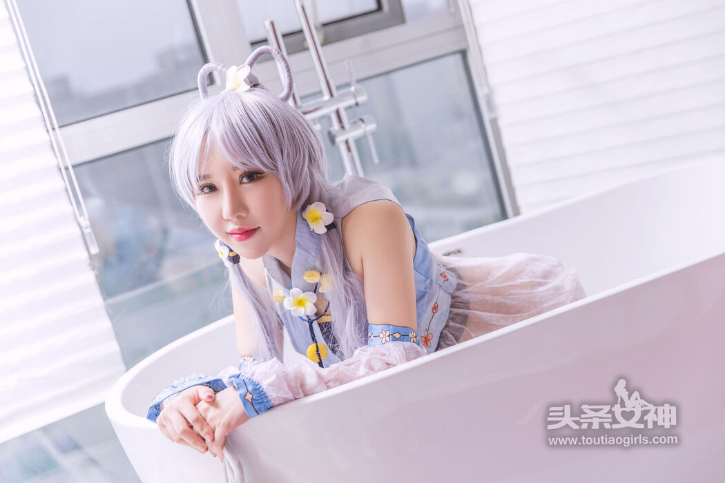 Xinxin "Tianyi Doll" [Headline Goddess]