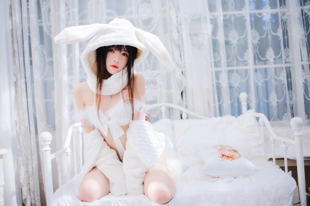 Coser@桜桃喵 Vol.142 小白兔01And 02