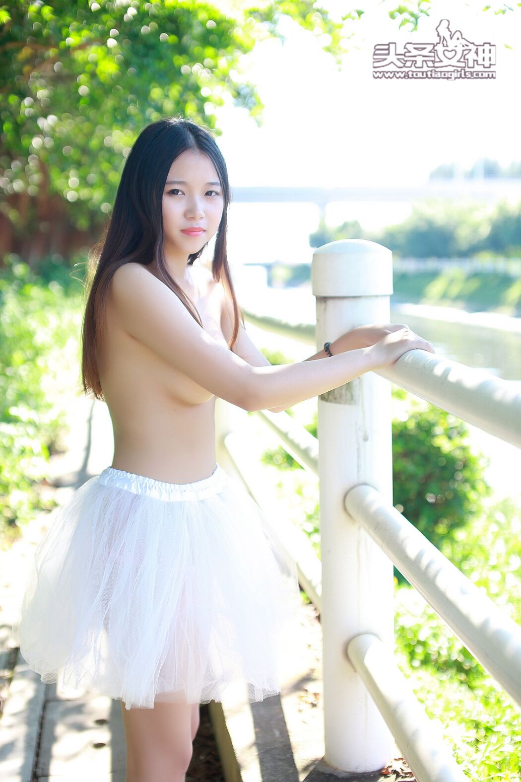 Xiao Yu "Extremely Out of the Wild" [Headline Goddess]