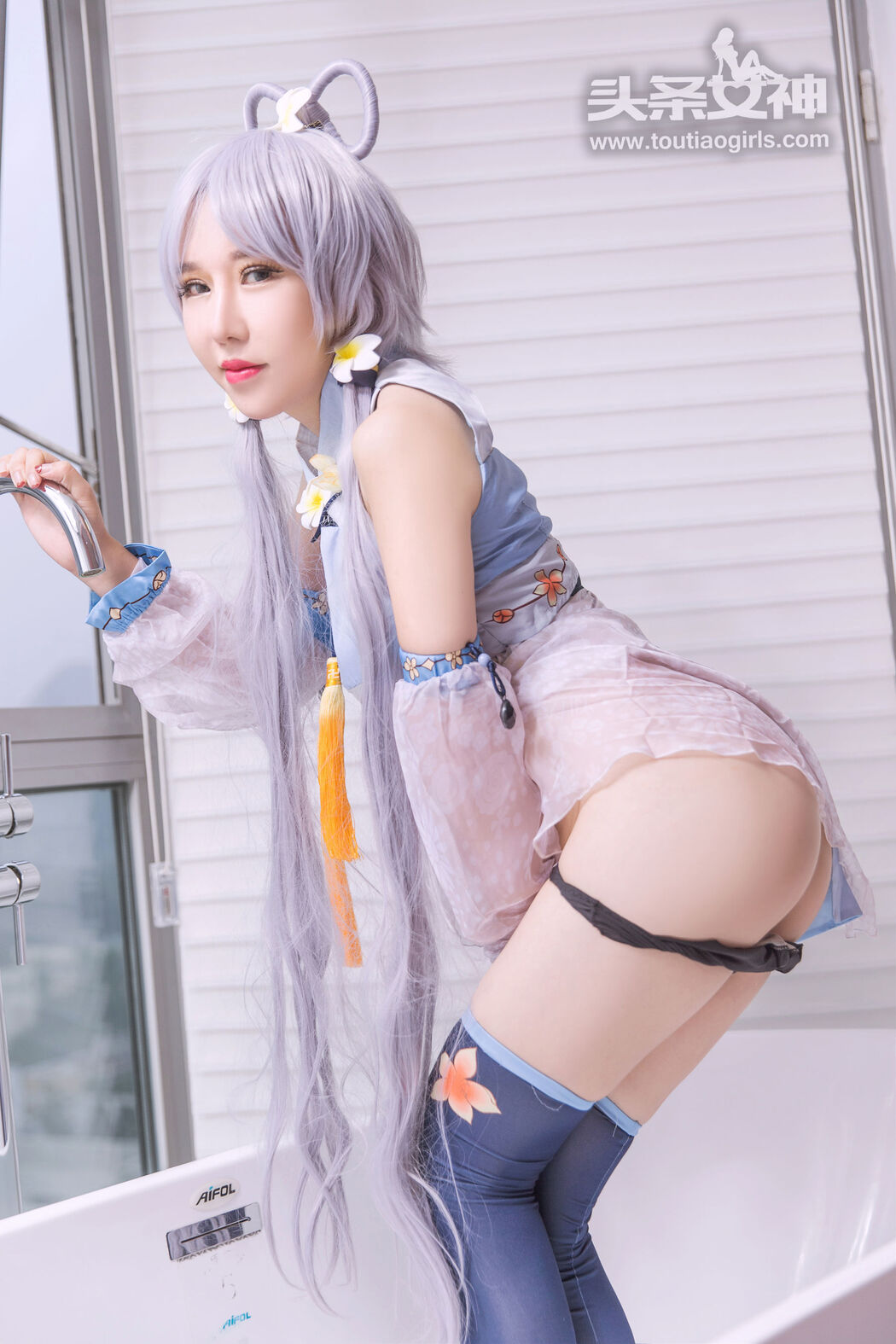 Xinxin "Tianyi Doll" [Headline Goddess]