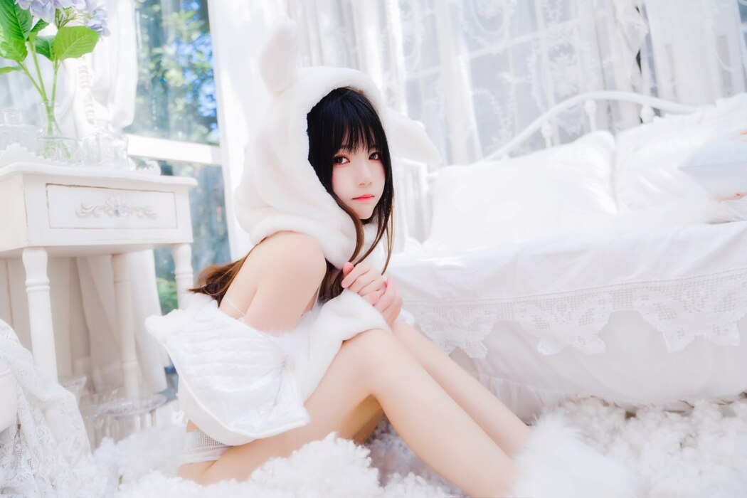 Coser@桜桃喵 Vol.142 小白兔01And 02