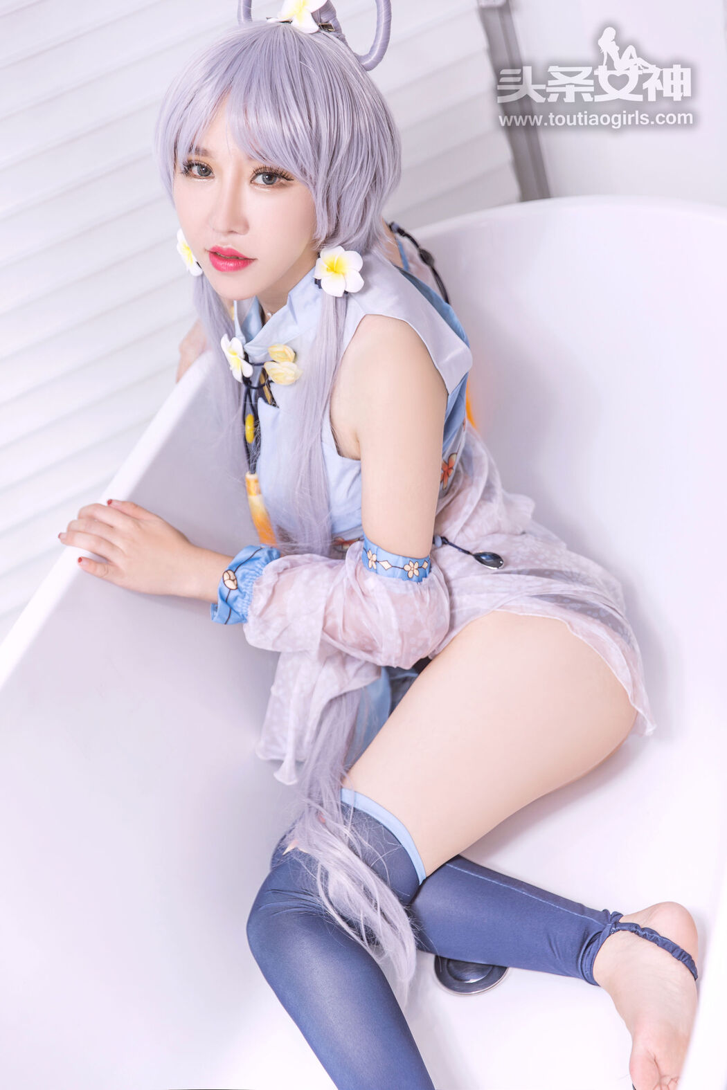 Xinxin "Tianyi Doll" [Headline Goddess]