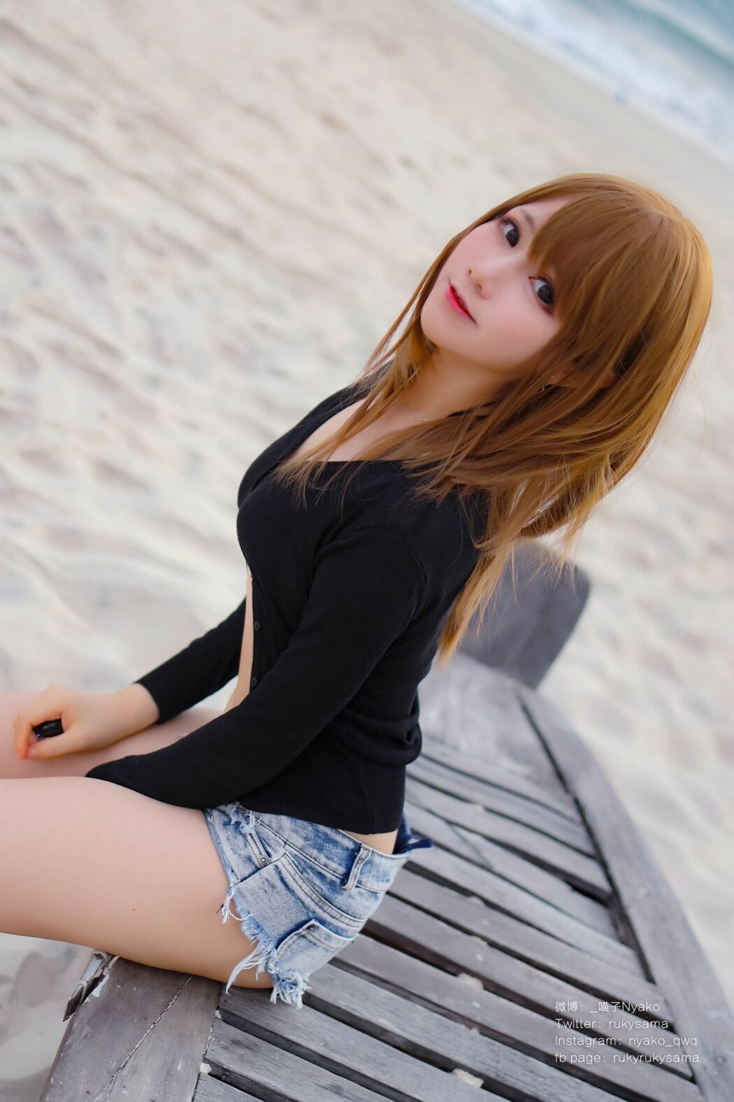 Coser@Nyako喵子 – 8月电子版15 夏の彼女 A