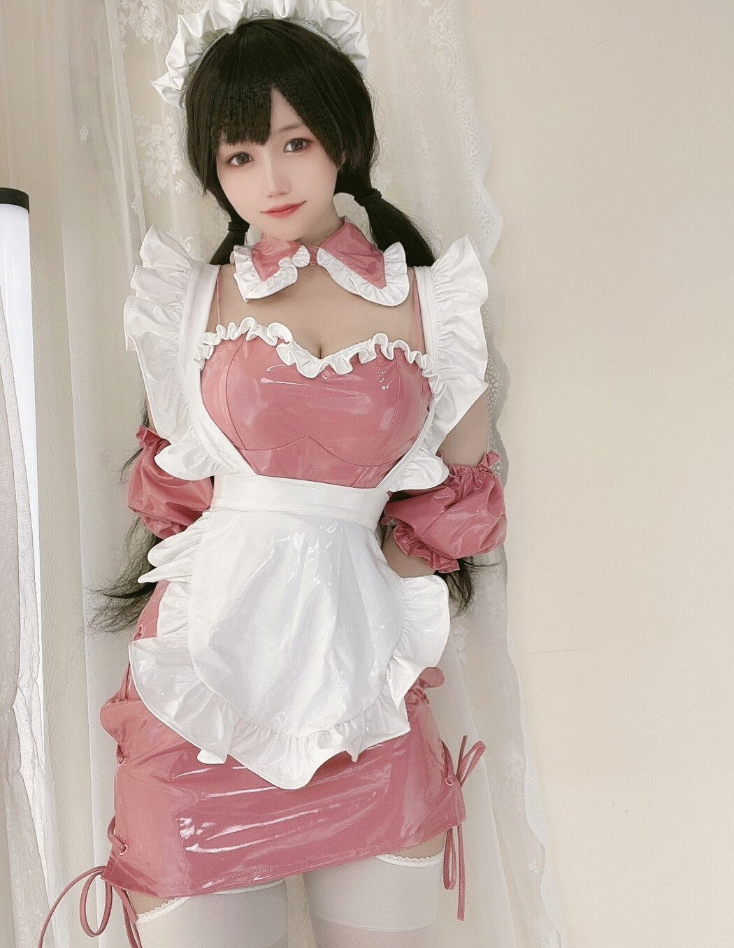 Coser@小仓千代w Vol.016 粉色漆皮女仆