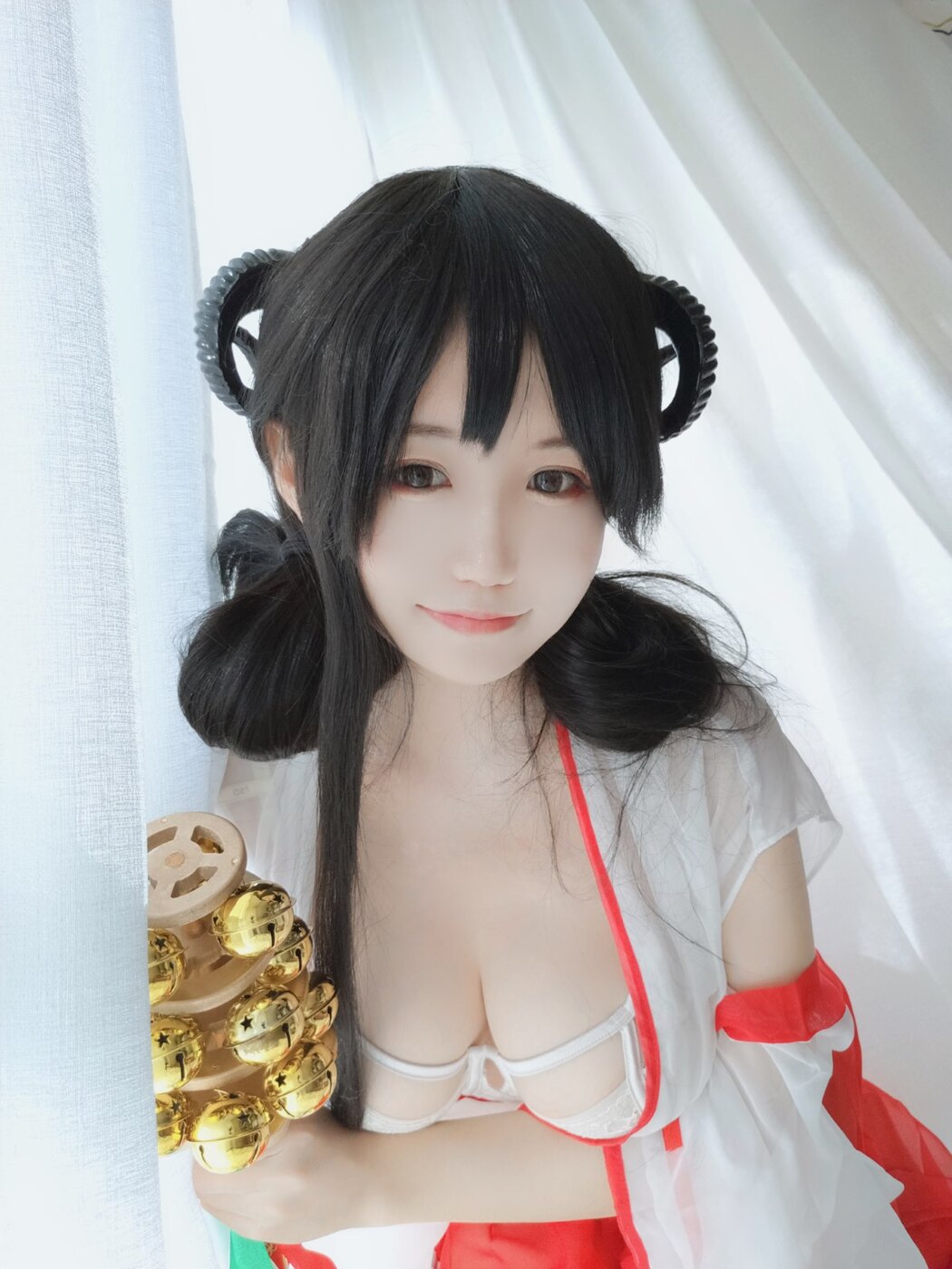 Coser@小仓千代w Vol.008 有点不对劲的巫女