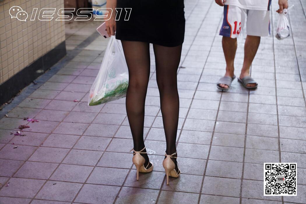 Model Lucy "Mai Cai 2" [IESS One Thousand and One Nights] Street shot beautiful legs