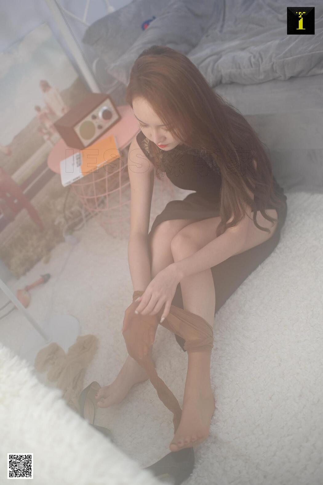 Yunzhi "Yunzhi Long Slit Cheongsam" [Iss to IESS] Beautiful legs and silk
