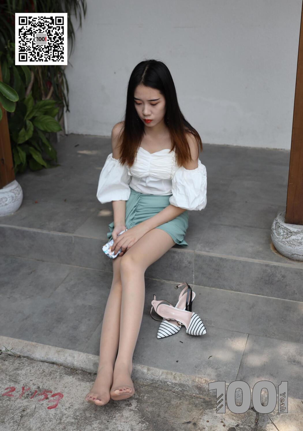 [One Thousand and One Nights IESS] Model Watermelon "Visiting Antique City 3" Beautiful legs and feet