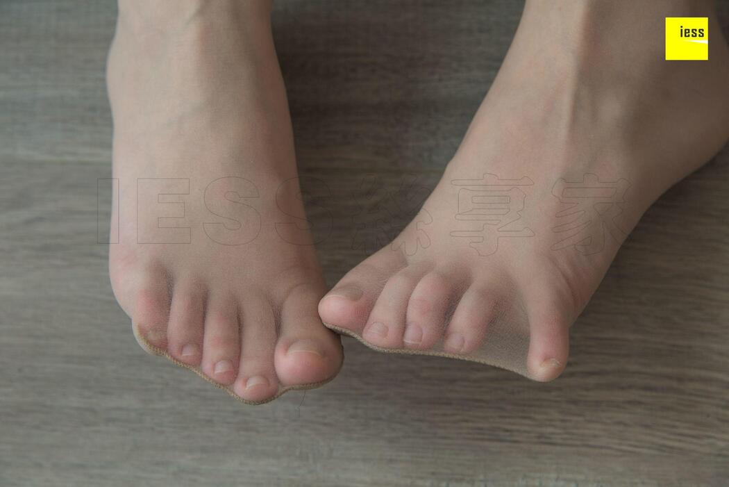 Model Wenxin "Wenxin Micro-Fat Uniform Beauty Foot" [异思趣向IESS]