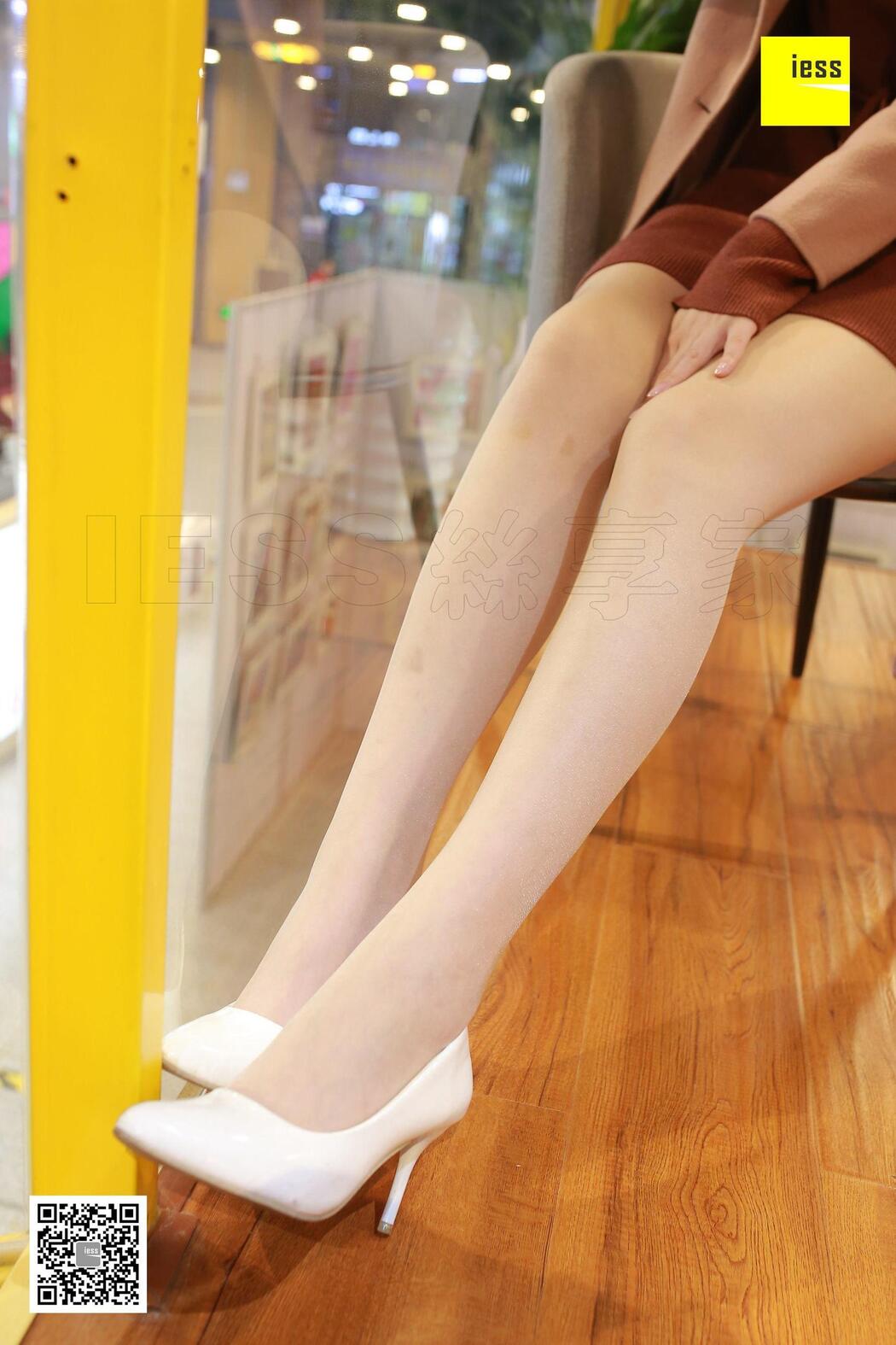 Sixiangjia 152 Purple Purple "Flawless Foot with Long Legs" [IESS Weird and Interesting]