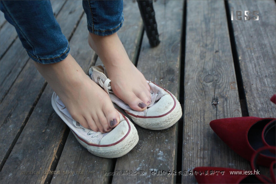 Silky Foot Bento 102 Jia Ye "Fairy Brand Jeans and High-heeled Pork" [IESS Wei Si Fun Xiang]