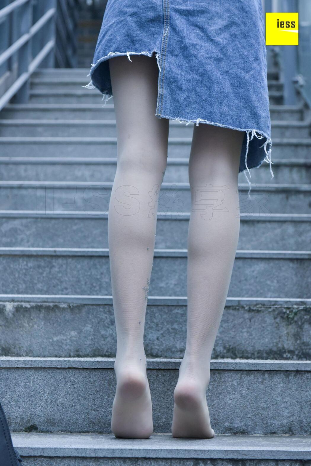 Silk Xiangjia 107 Jingjing "Crystal White Stockings" [IESS Weird and Interesting]