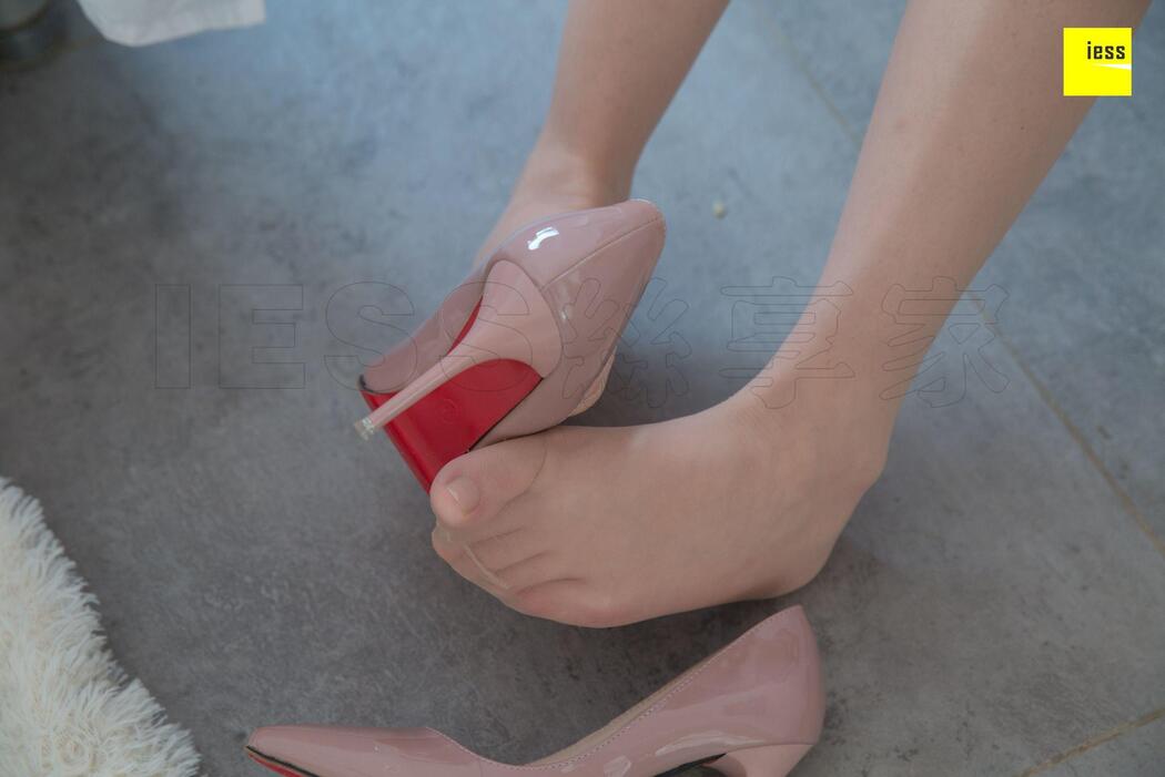 Wen Xin "The Slightly Upturned Curve" [Iss to IESS] Sixiangjia 311 Beautiful Legs and Feet